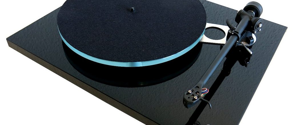 Rega Planar 3 ohne Haube schwarz im Test