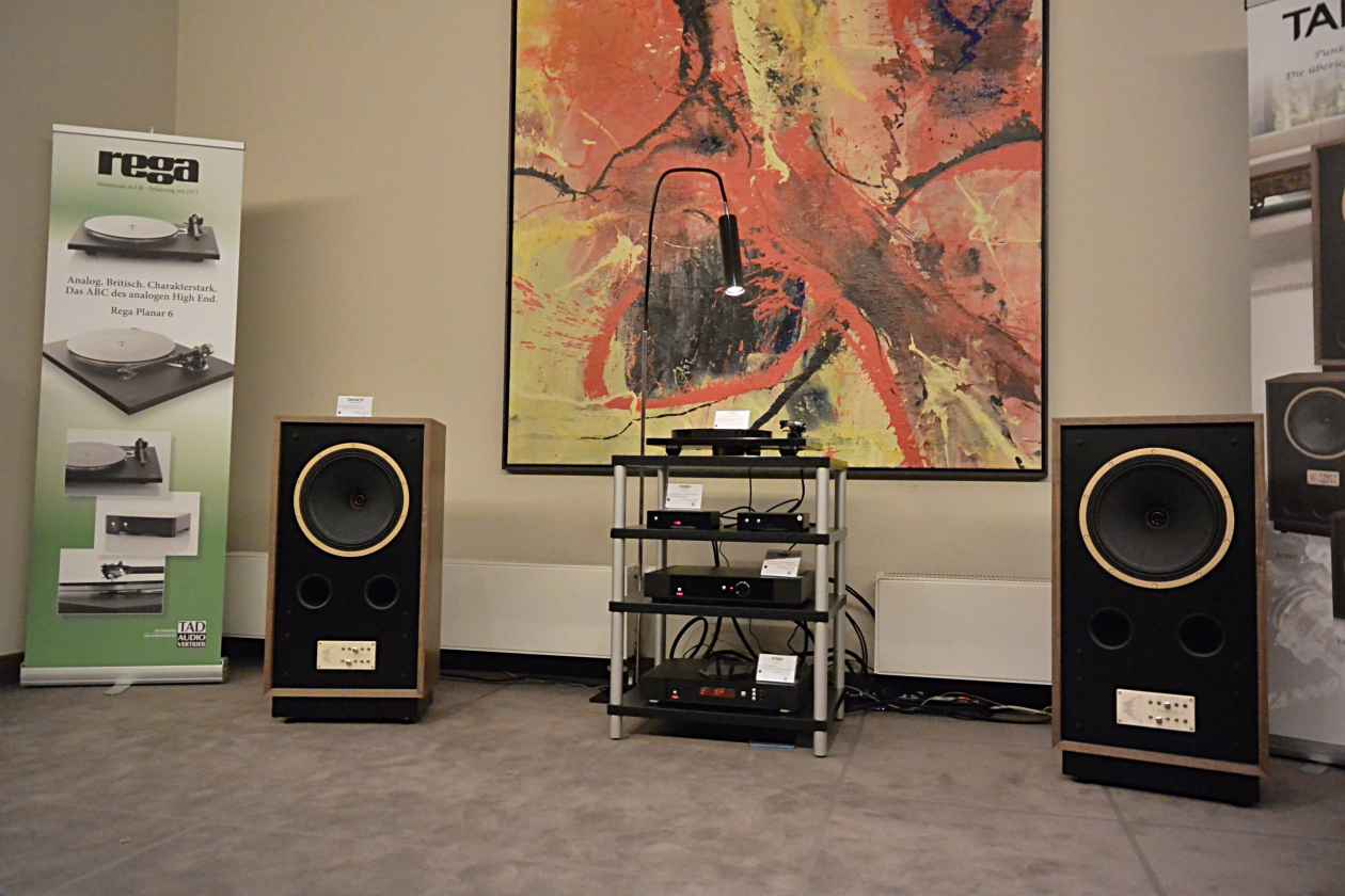 TAD Audio Vertrieb Tannoy Legacy Cheviot und Rega