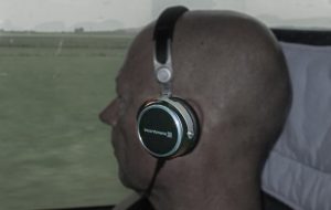 Mit dem Beyerdynamic Aventheo wired im ICE