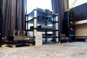 Airtight Röhren, Tone Tools Phono Laufwerk und Levin Design Lautsprecher