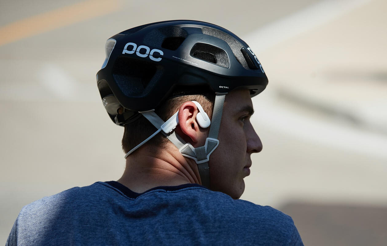 PM-Aftershokz-OpenMove-bike