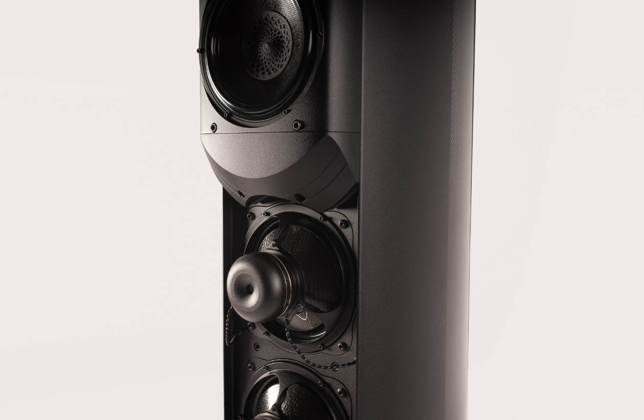 Wilson Benesch stelt voor: de Omnium 2,5 weg vloerstaande speaker - AudioVideo2day