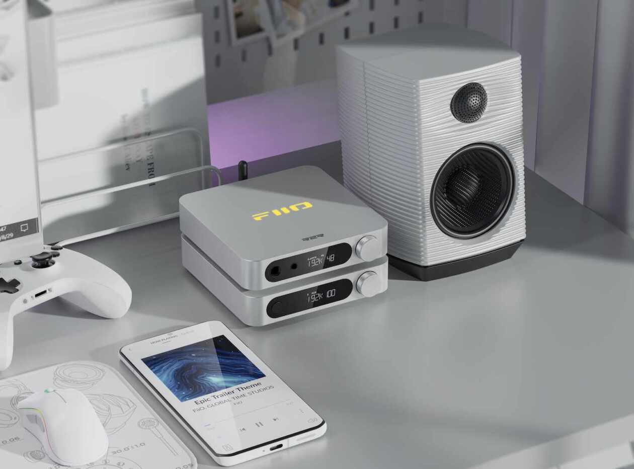 FiiO-K11-R2R-SR11-lifestyle