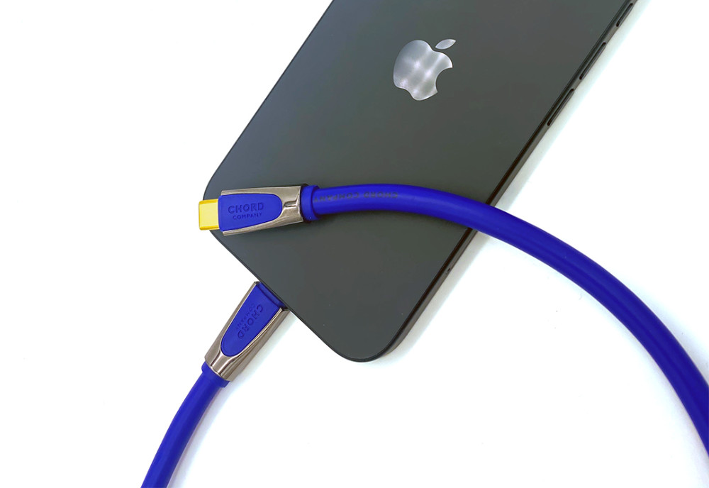 chord-company-clearway-usb-c-lifestyle