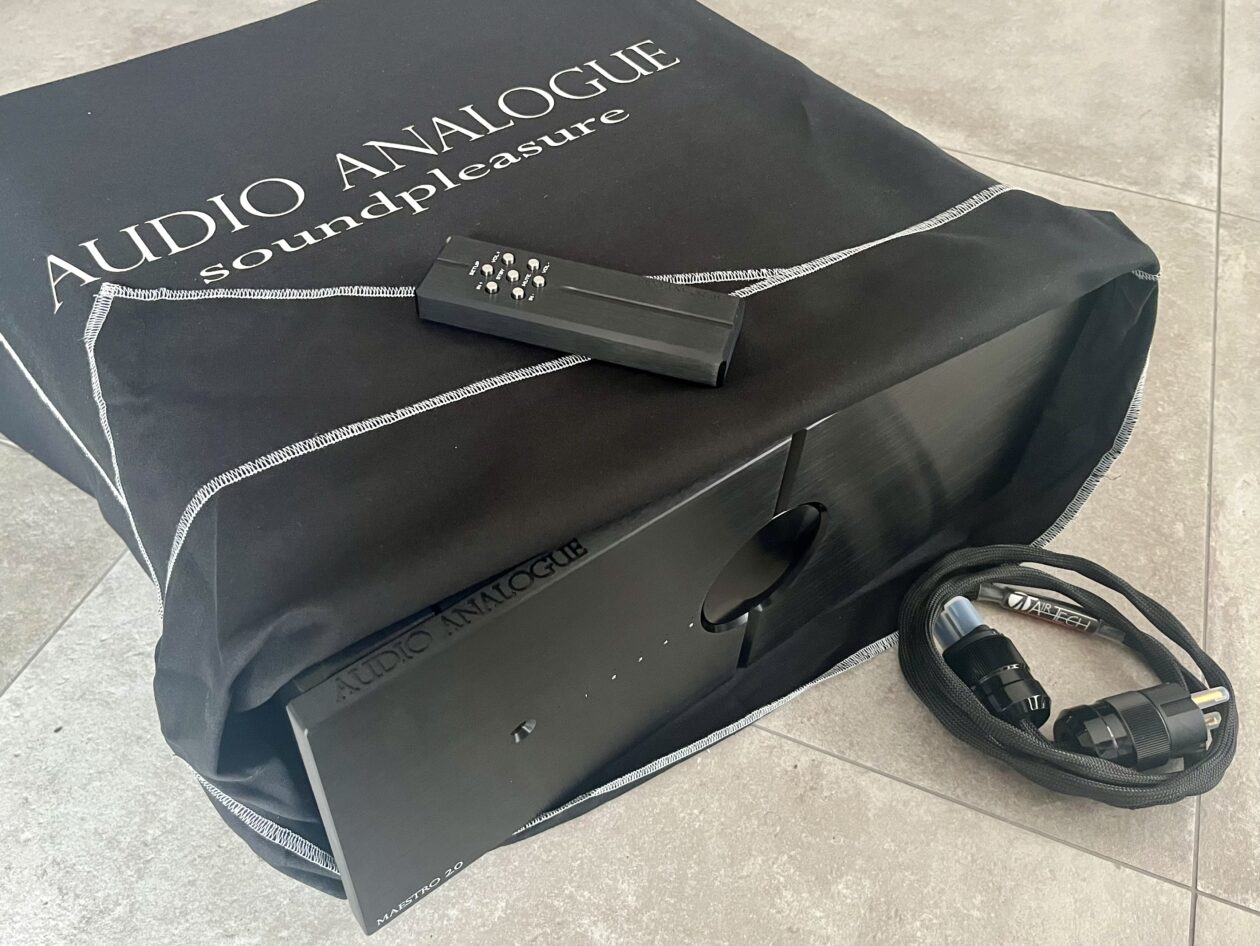 Audio-Analogue-MEASTRO-2-0-unpackaging