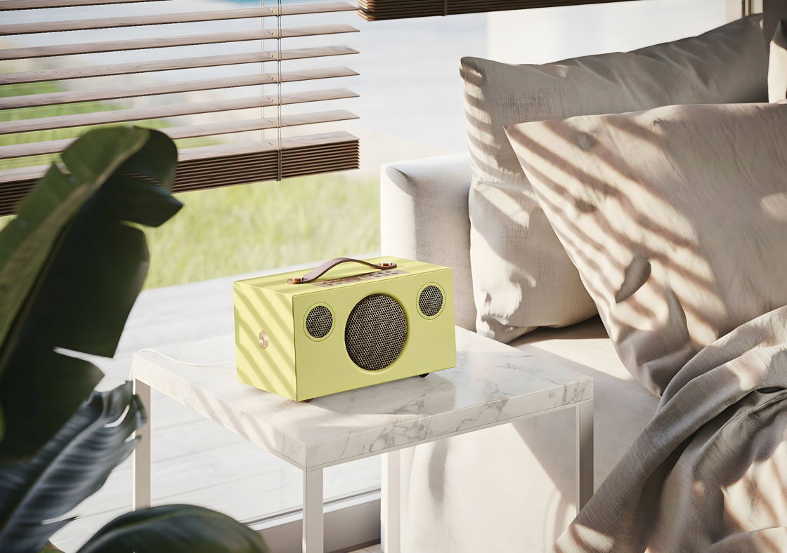 Audio-Pro-C5-mk2-Yellow-LE-Lifestyle