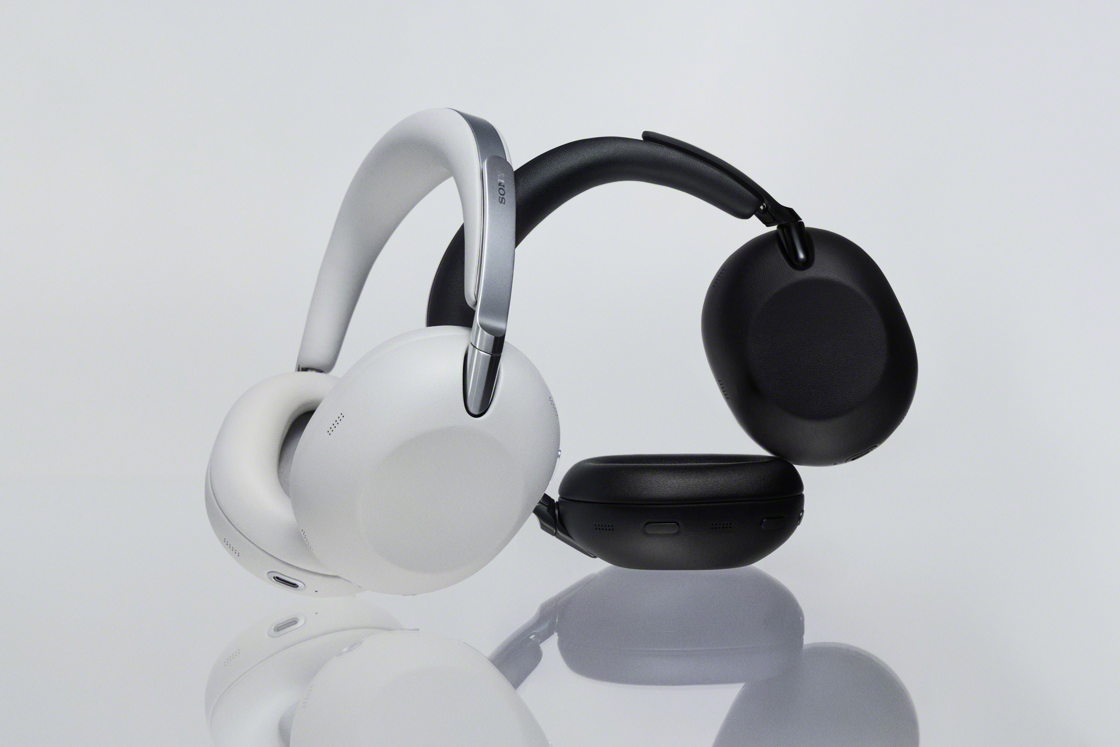 sony-1000X-THE-COLLEXION-black-white