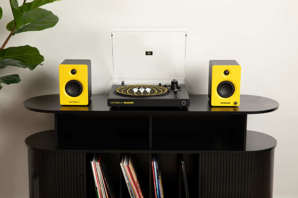 Victrola-Wave-Lifestyle