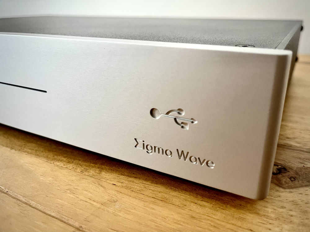 Ideon-Audio-Sigma-Wave-USB-Isolator-Logo