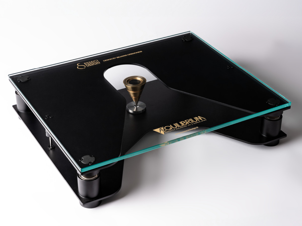 EsseCi-Aequilibrium-Stand-Herstellerfoto