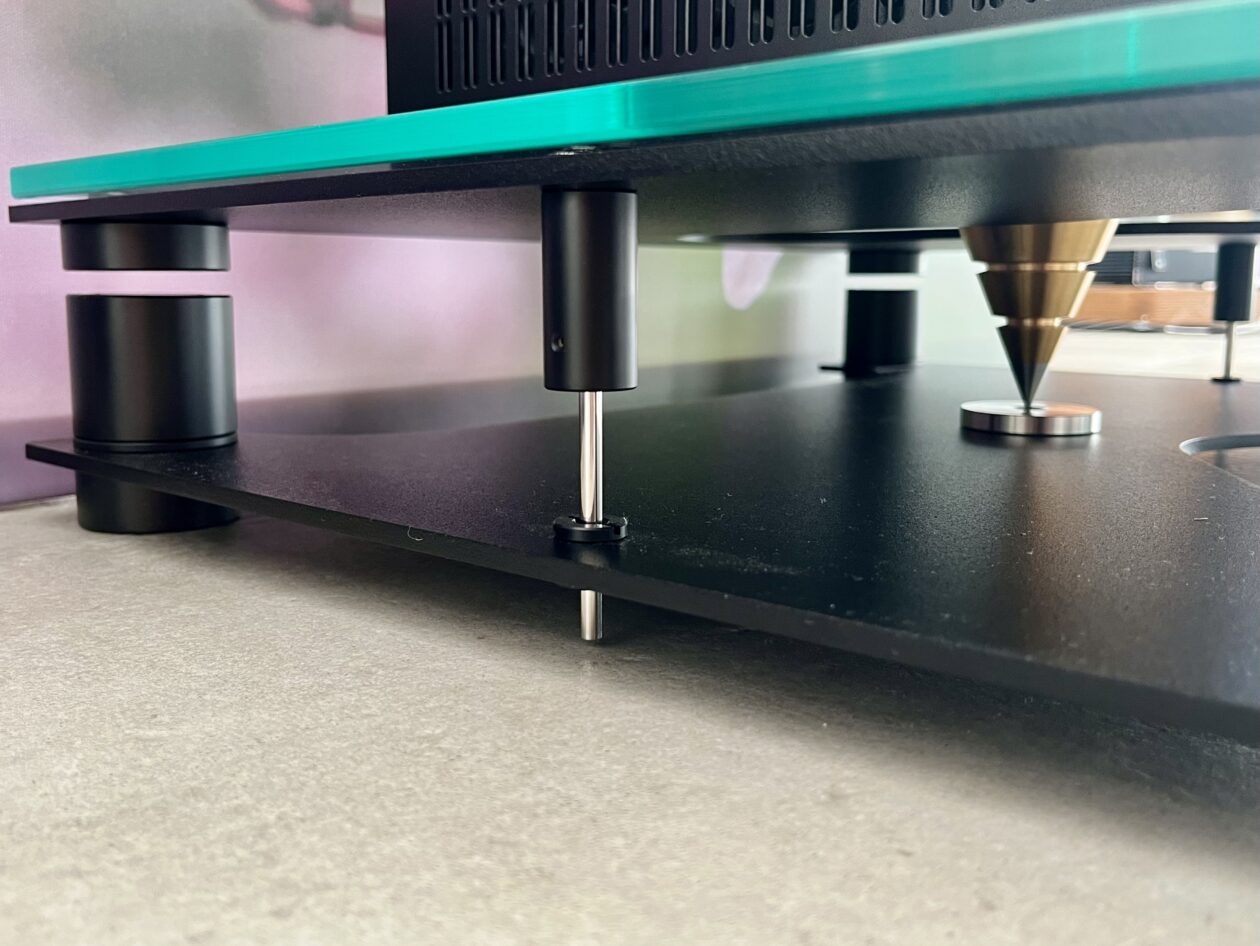 EsseCi-Design-Aequilibrium-Detail-Fuehrung