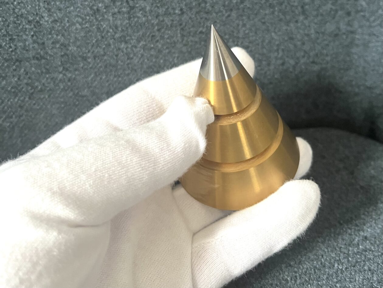 EsseCi-Design-Aequilibrium-Spike