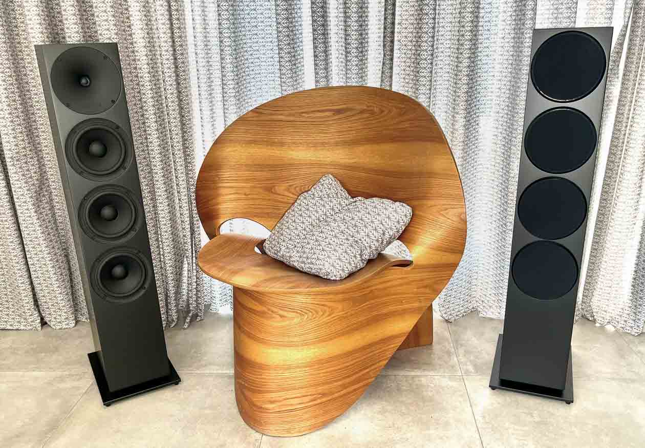 Buchardt-Audio-A700LE-mit-Hub-Front-Abdeckungen-Chair