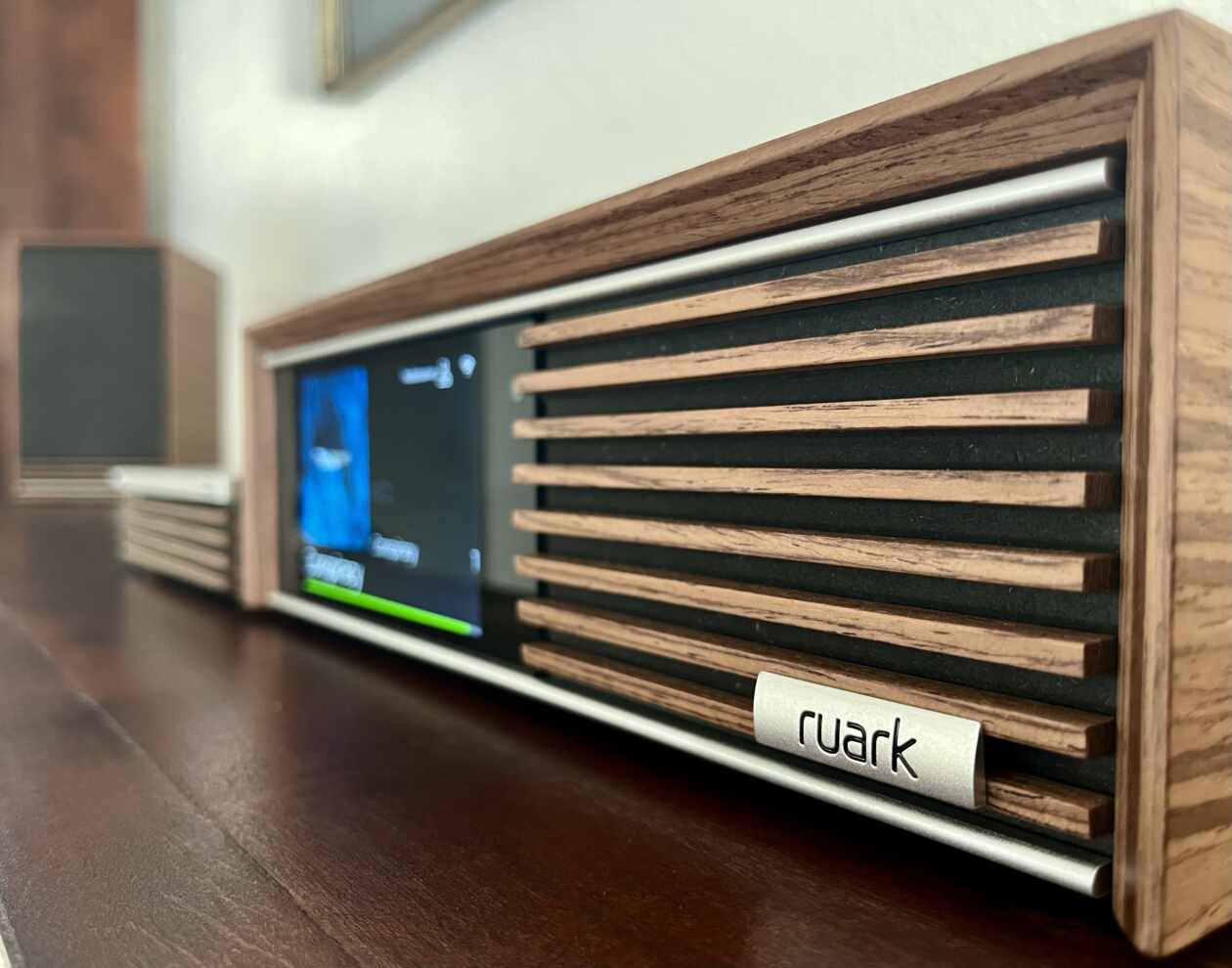 Ruark-R610-Sabre-R-R-CD100-Lifestyle