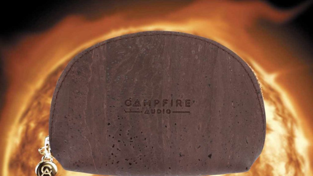 Campfire Softcase vor der Sonne